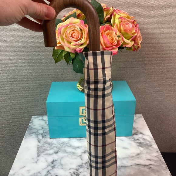NWT Authentic Burberry Check Trafalgar Folding Umbrella - Retail $580 - Picture 2 of 6